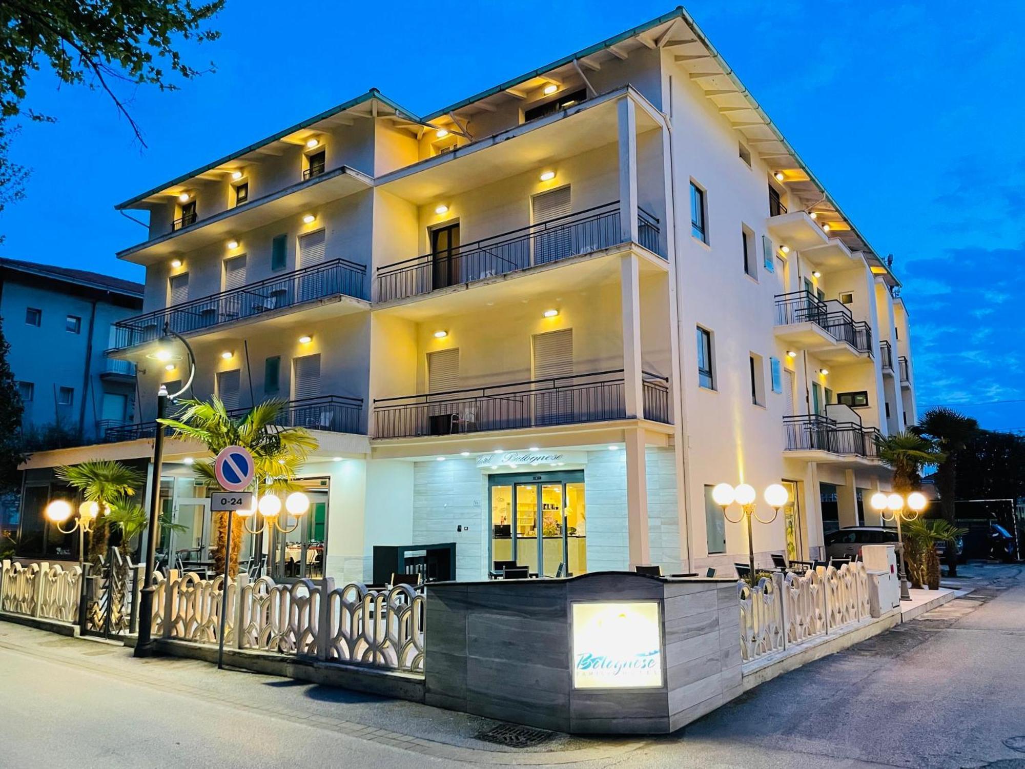 Hotel Bolognese 벨레지아아지마리나 외부 사진